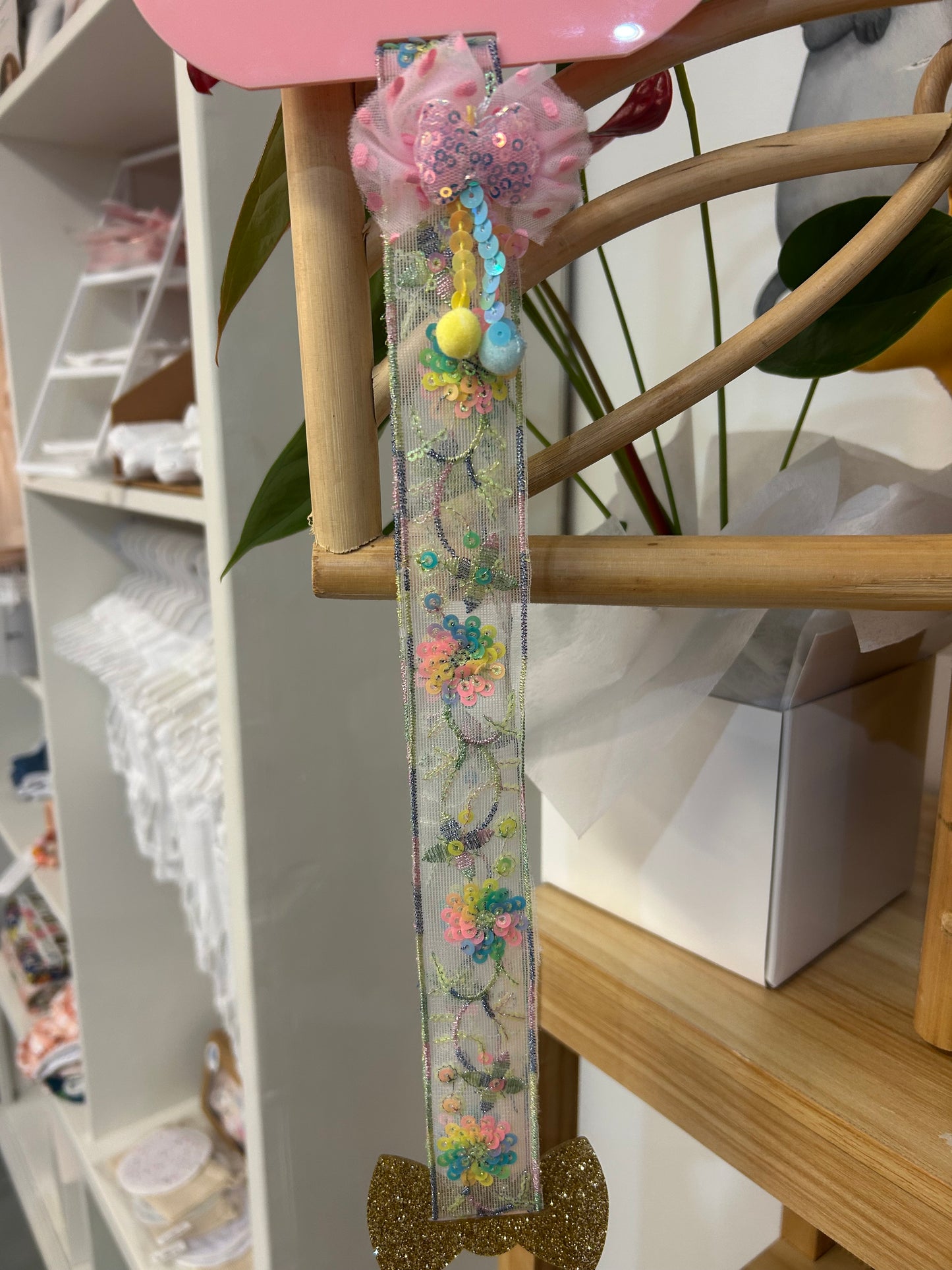 Swan Bow Holder Pink