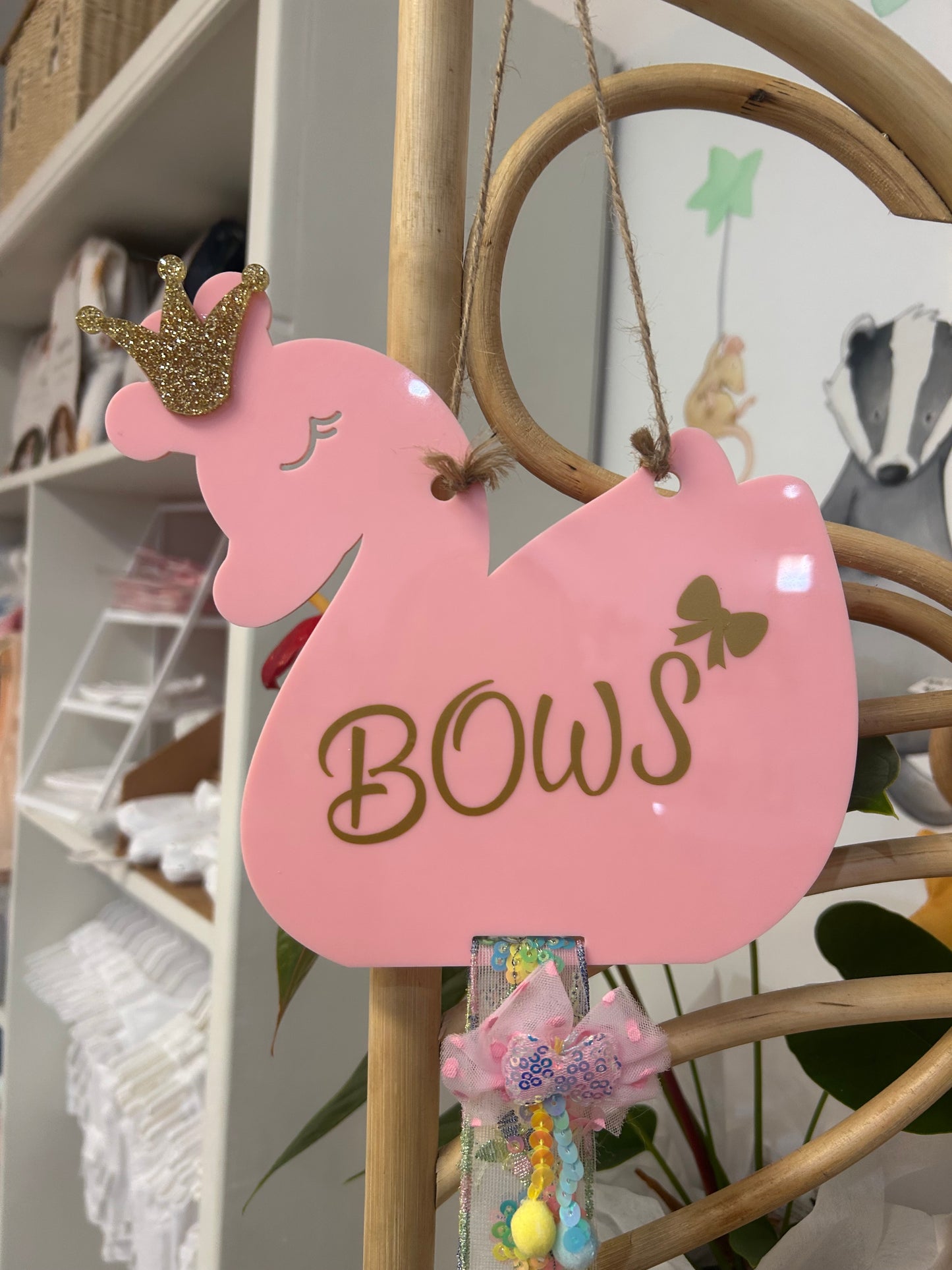 Swan Bow Holder Pink