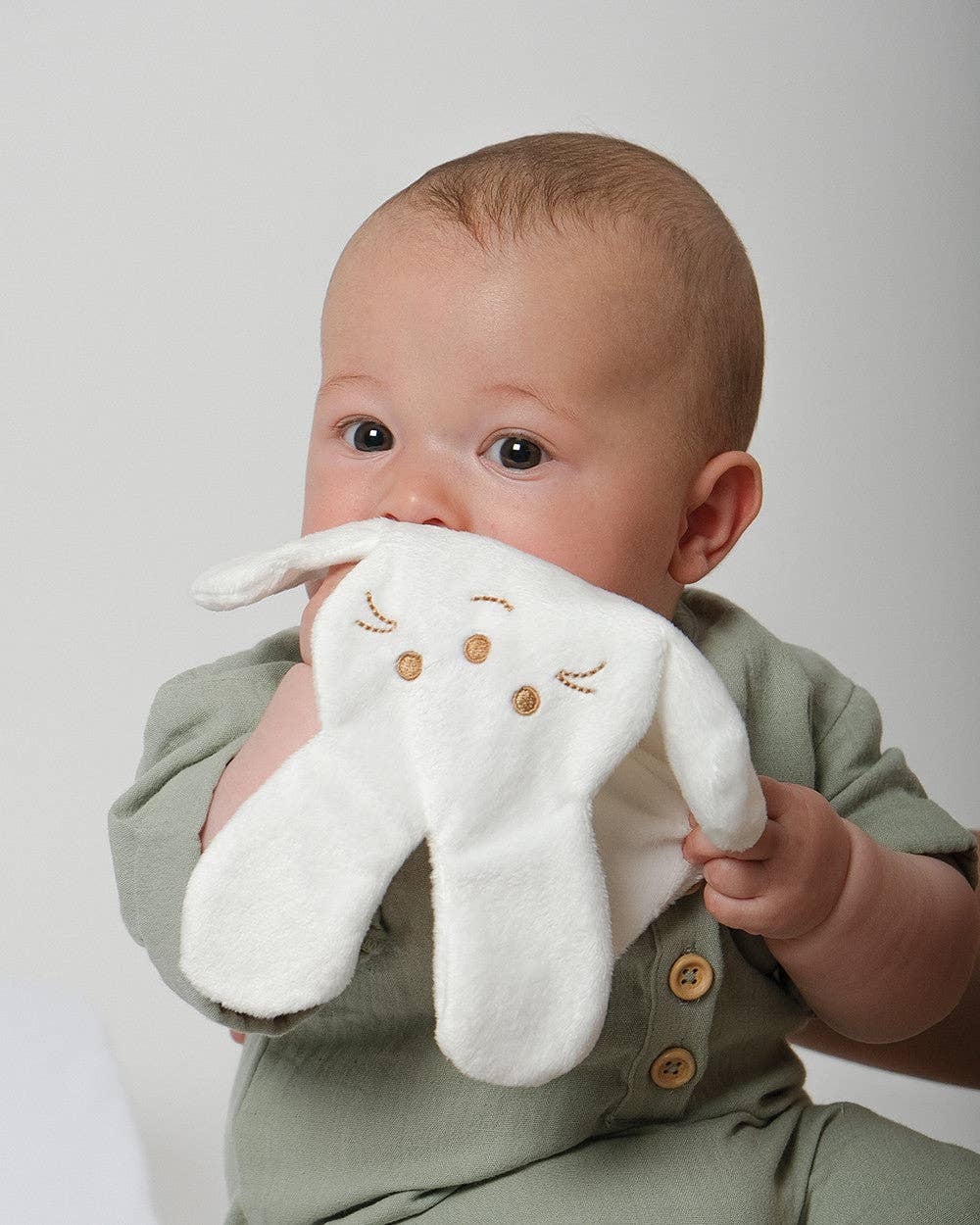 Snuggle Bunny Comforter: White